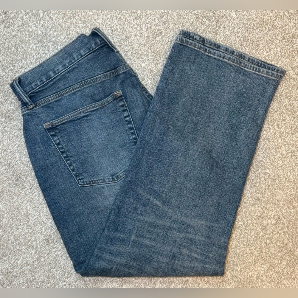 NWT Gap Men's Blue Relaxed 32x30 Measures 32x28.5 Wide Leg Medium Wash